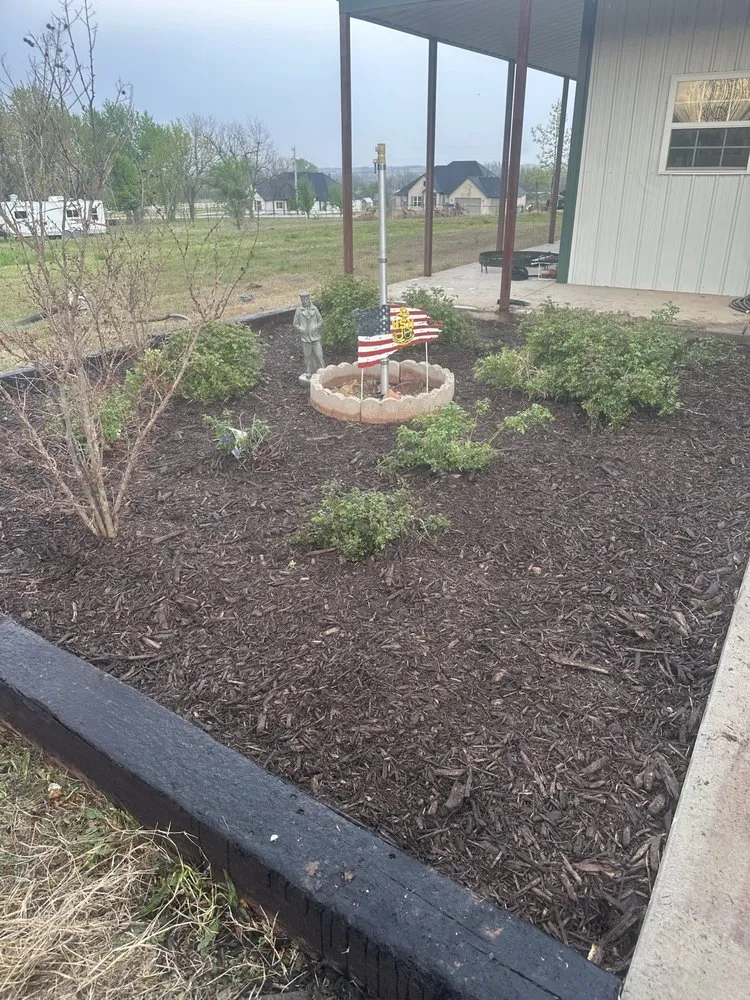 Top-rated yard cleanup service in Tuttle, OK - Native turf