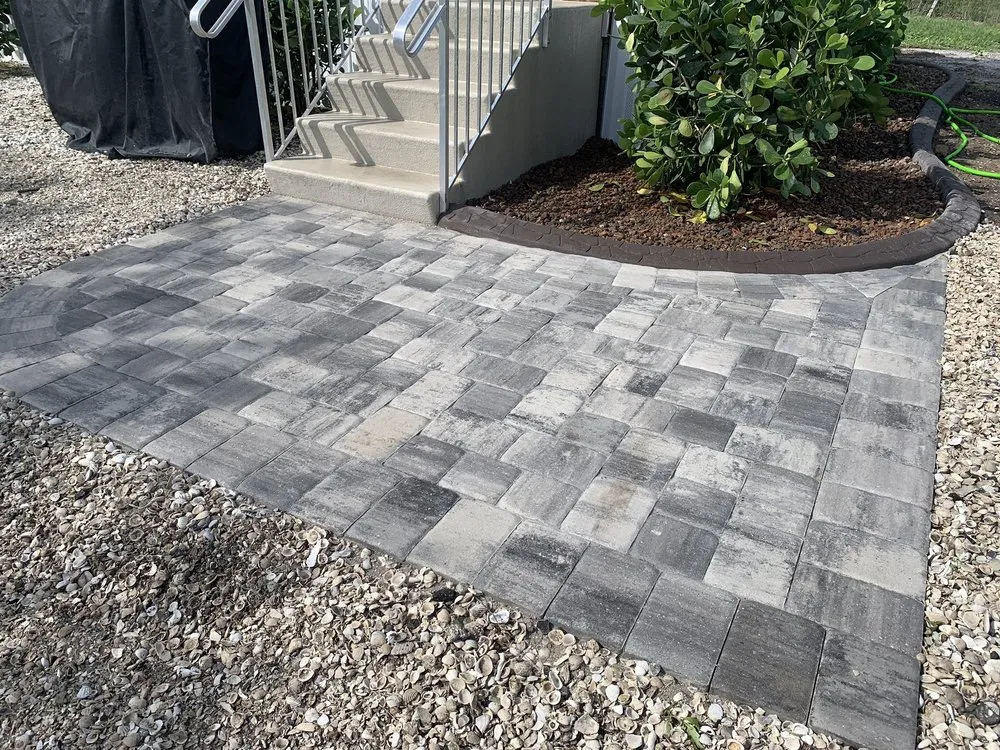 Custom lawn mowing service in North Fort Myers, FL by NativeScapes