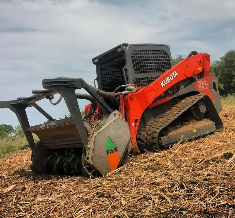 Reliable lawn mowing service experts serving Knoxville, TN - NATIVFX