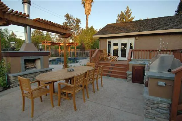 Custom yard maintenance experts serving Los Gatos, CA - Natural Bridges Landscaping