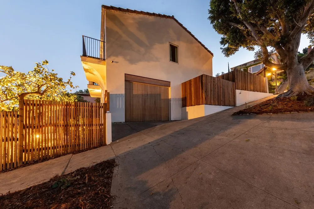 Professional yard maintenance in Claremont, CA - Natural Earth