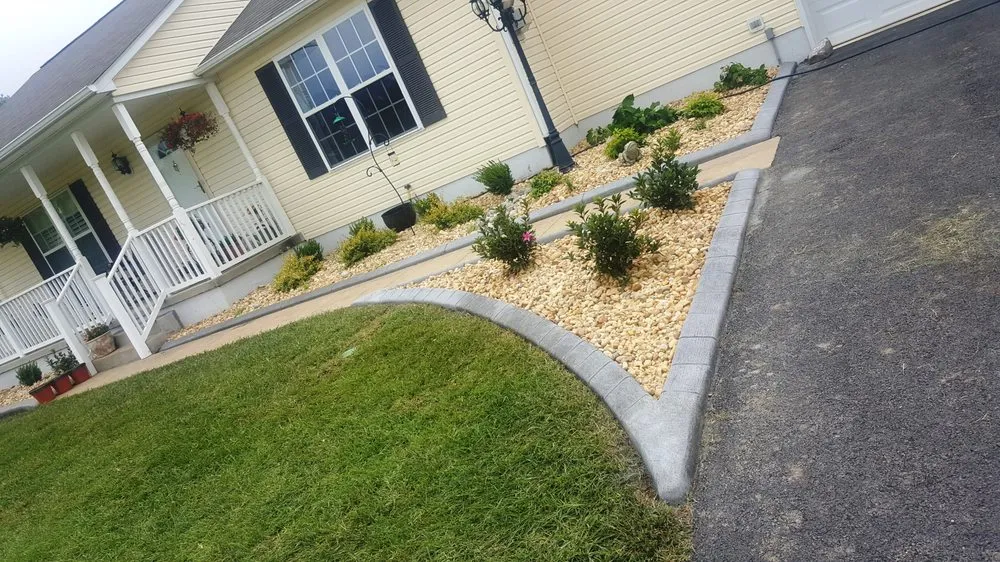 Custom outdoor landscaping with custom design in Mechanicsville, MD by Natural Elements