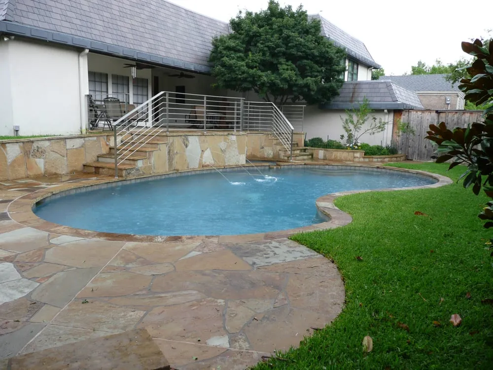 Professional yard cleanup service experts serving Dallas, TX - Natural Environments