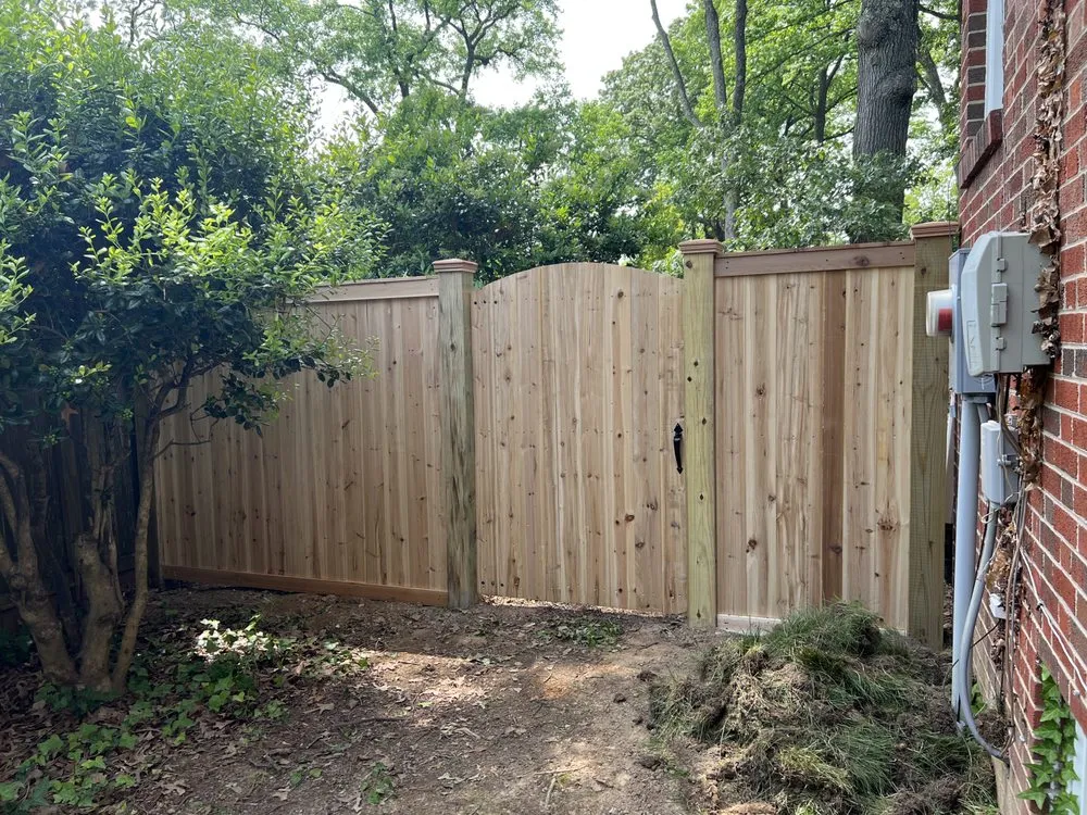 Top-rated lawn care service experts serving Alexandria, VA - Natural Green Landscape