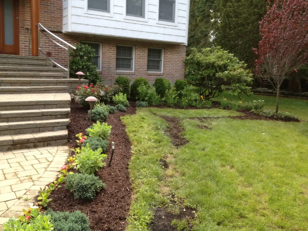 Reliable garden landscaping experts serving Yorktown Heights, NY - Natural Greenscapes