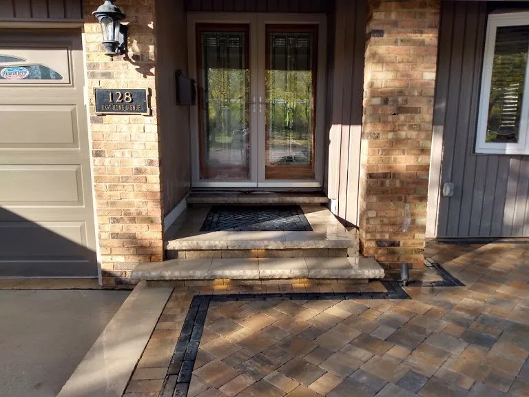 Professional lawn care service experts serving Palatine, IL - Natural Innovations Landscaping