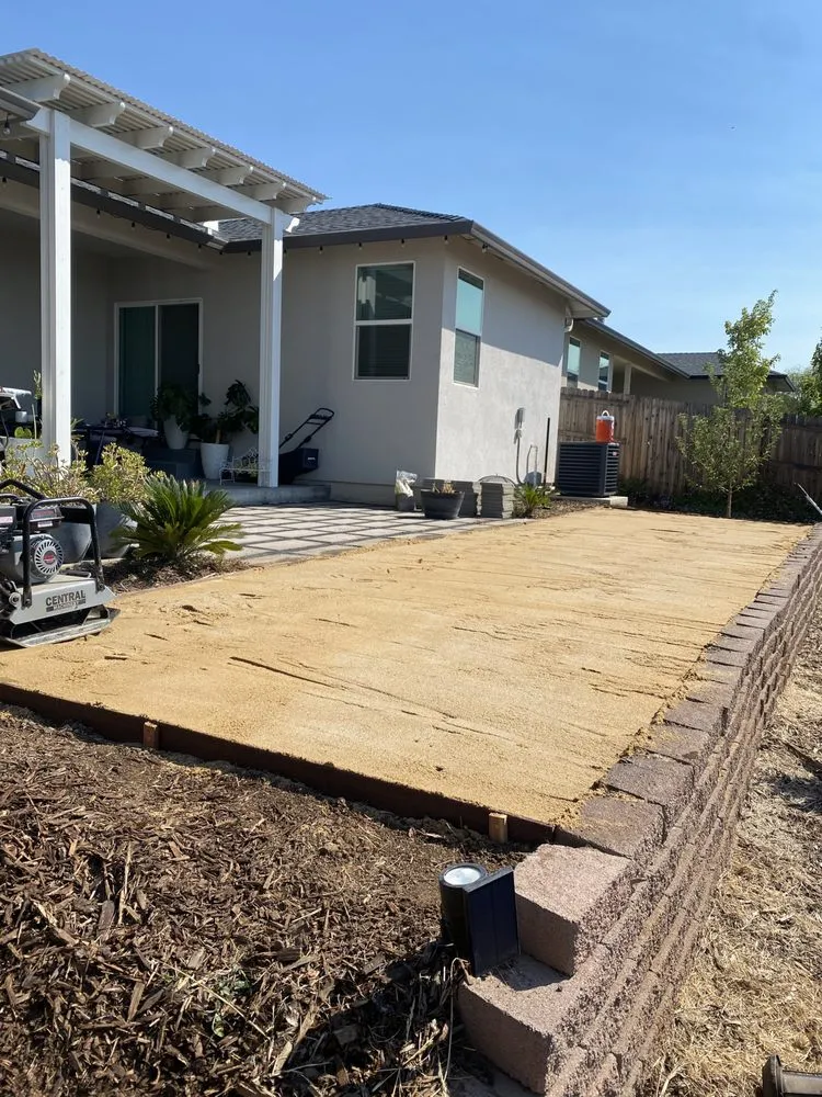 Expert yard maintenance in Chico, CA by Natural Landscaping