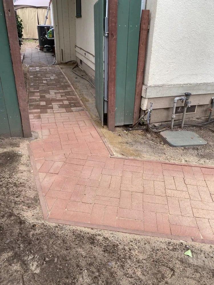 Professional residential landscaping experts serving Chico, CA - Natural Landscaping