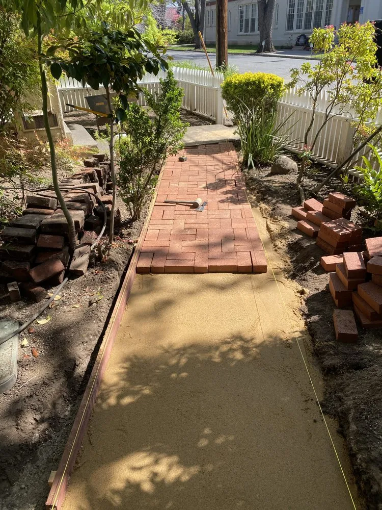 Professional yard maintenance for year-round maintenance in Chico, CA by Natural Landscaping