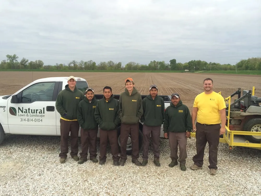 Top-rated yard maintenance experts serving Saint Louis, MO - Natural Lawn & Landscape