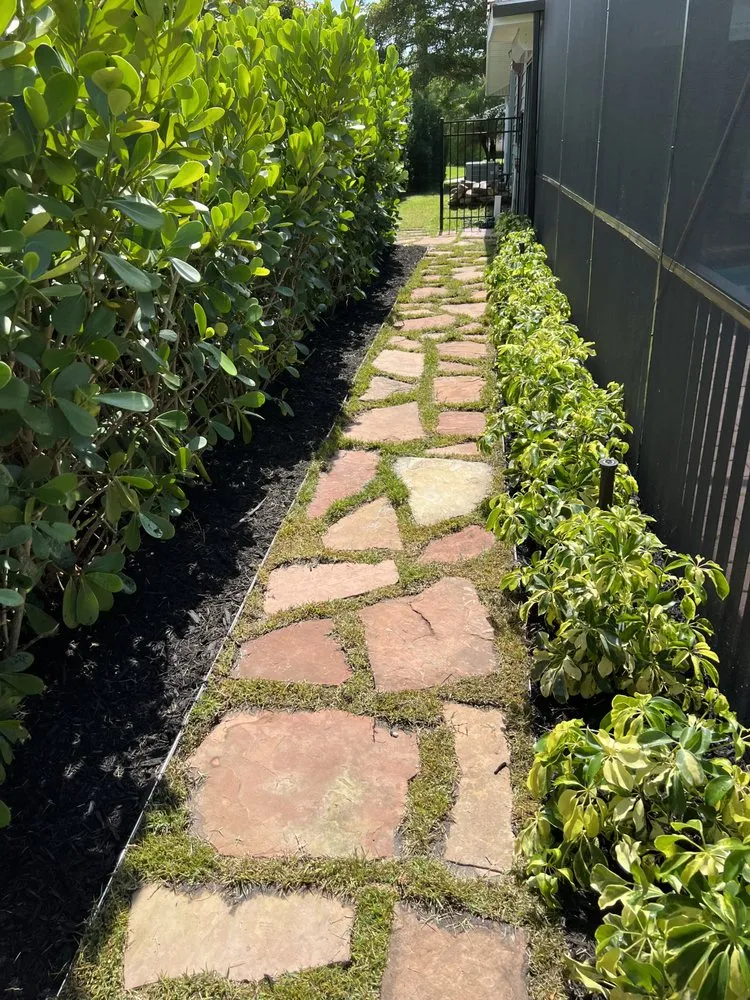 Expert landscaping services experts serving Naples, FL - Natural lawn Maintenance