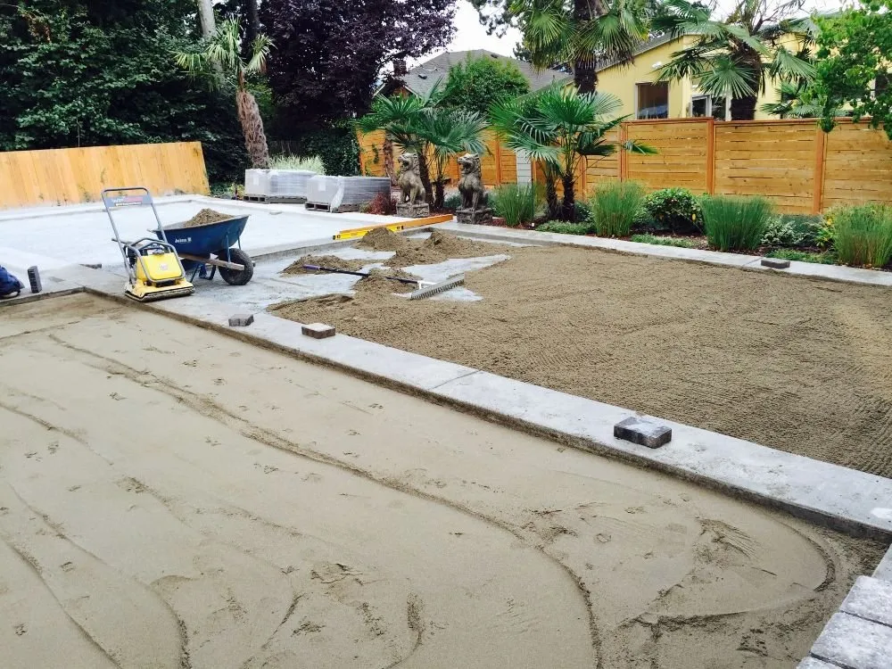 Professional lawn care service in Seattle, WA by Natural life Landscaping