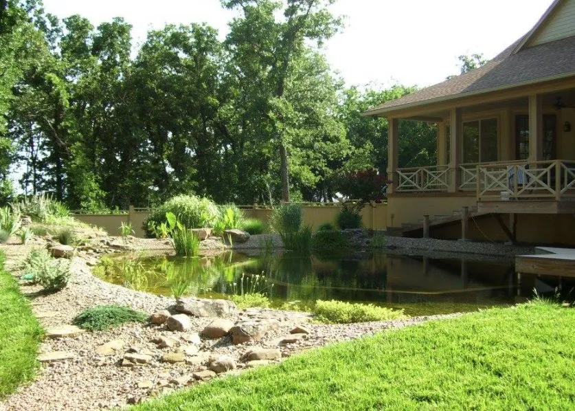 Expert yard maintenance for beautiful yards in Tuttle, OK by Natural Look Water Features