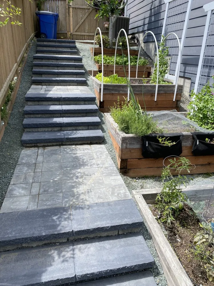 Professional lawn mowing service experts serving Monroe, WA - Natural Scenery