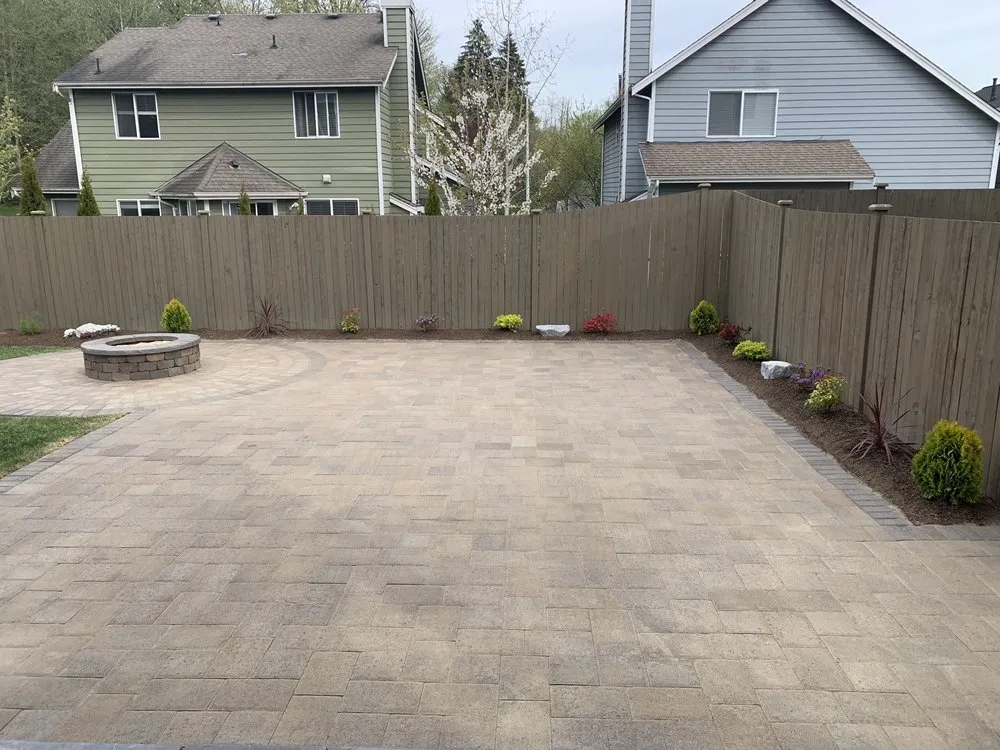 Top-rated landscape design for homes in Monroe, WA by Natural Scenery