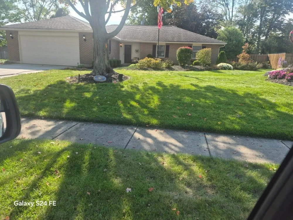 Professional outdoor landscaping in Dayton, OH by Natural Source