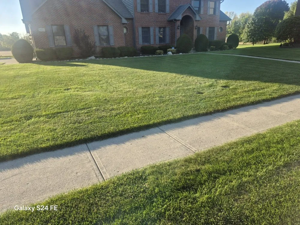 Professional garden landscaping for homes across Dayton, OH - Natural Source