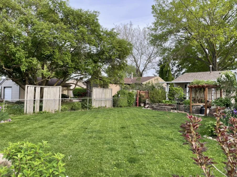 Top-rated landscape installation in Davenport, IA - Natural Terrains