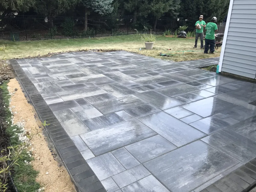 Custom landscaping services experts serving Oswego, IL - Natural World Landscaping