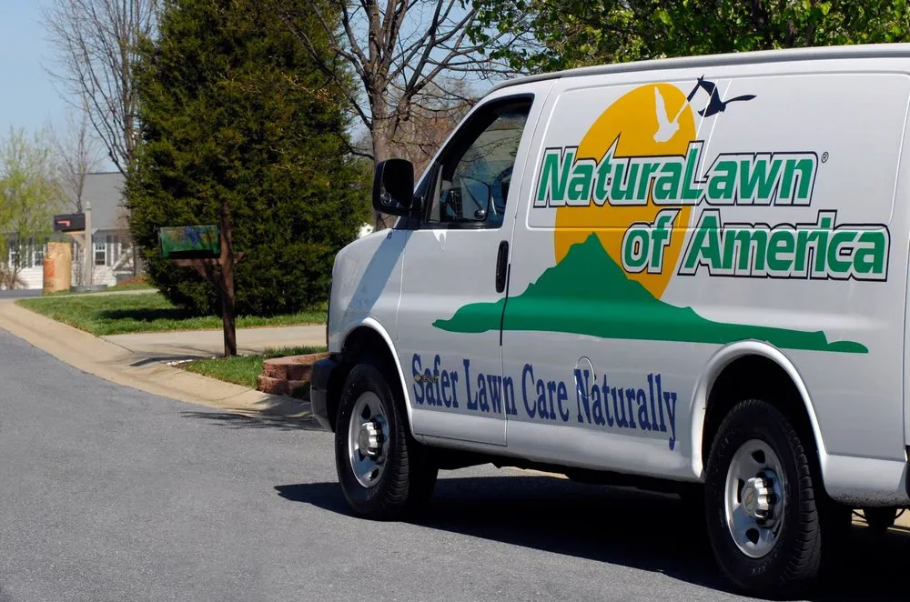 Custom lawn care service experts serving Franklin Park, PA - NaturaLawn of America