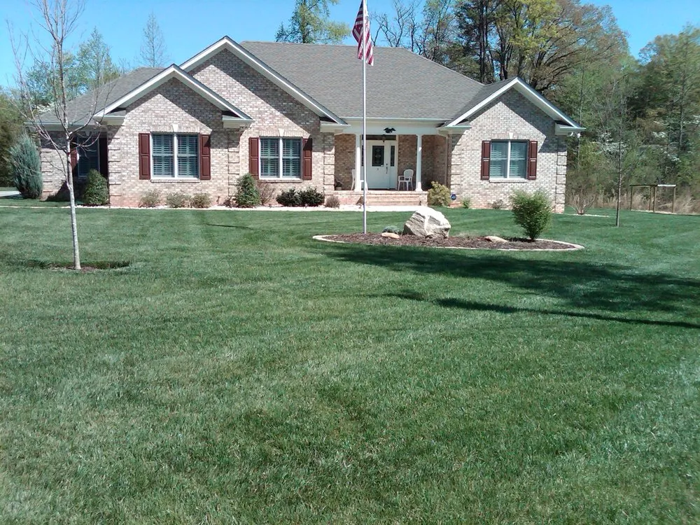 Top-rated lawn mowing service in Greenville, SC by NaturaLawn of America