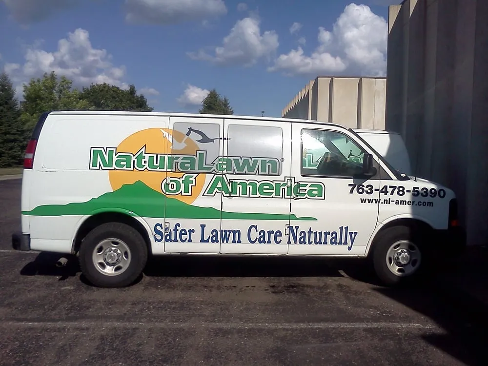 Top-rated yard cleanup service in Plymouth, MN - NaturaLawn of America