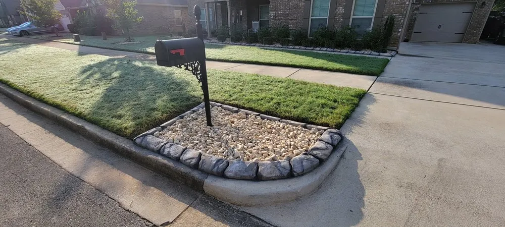 Top-rated landscape design in Huntsville, AL by Naturally Green Lawn Service