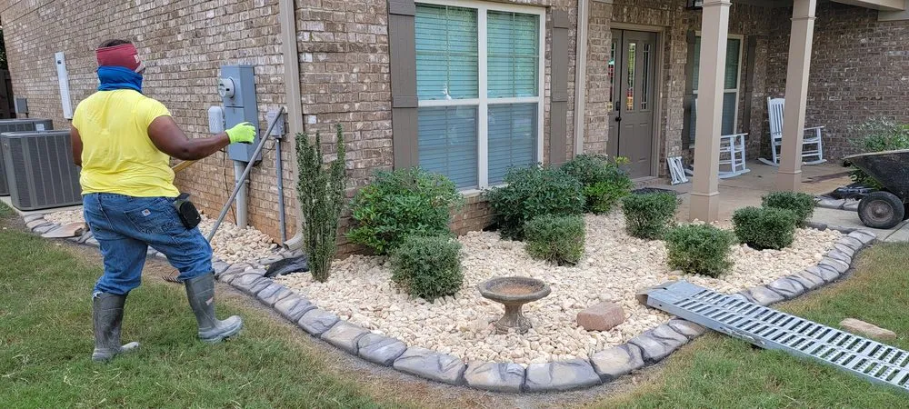 Top-rated residential landscaping experts serving Huntsville, AL - Naturally Green Lawn Service