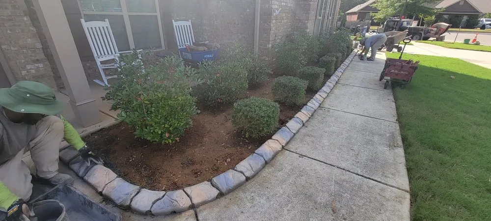 Custom landscape design experts serving Huntsville, AL - Naturally Green Lawn Service