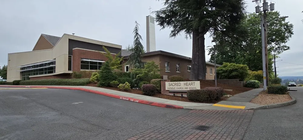 Top-rated landscape installation in Redmond, WA by Naturally Native Landscaping