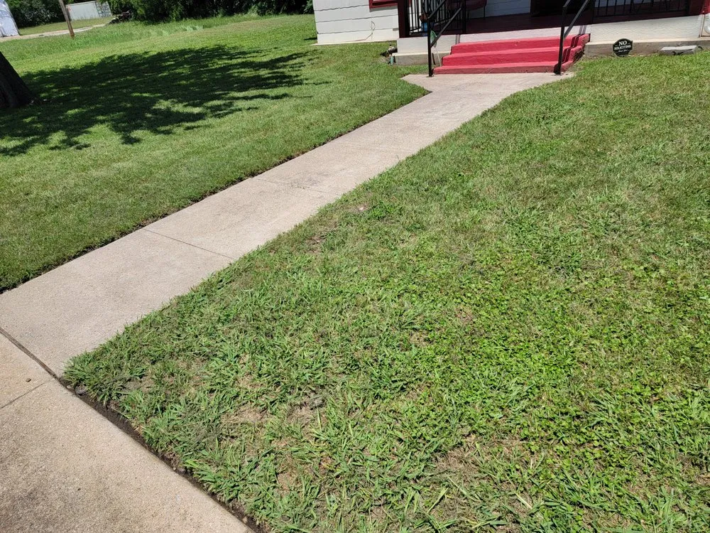 Expert lawn care service experts serving Burleson, TX - NaturaLuxe Lawns