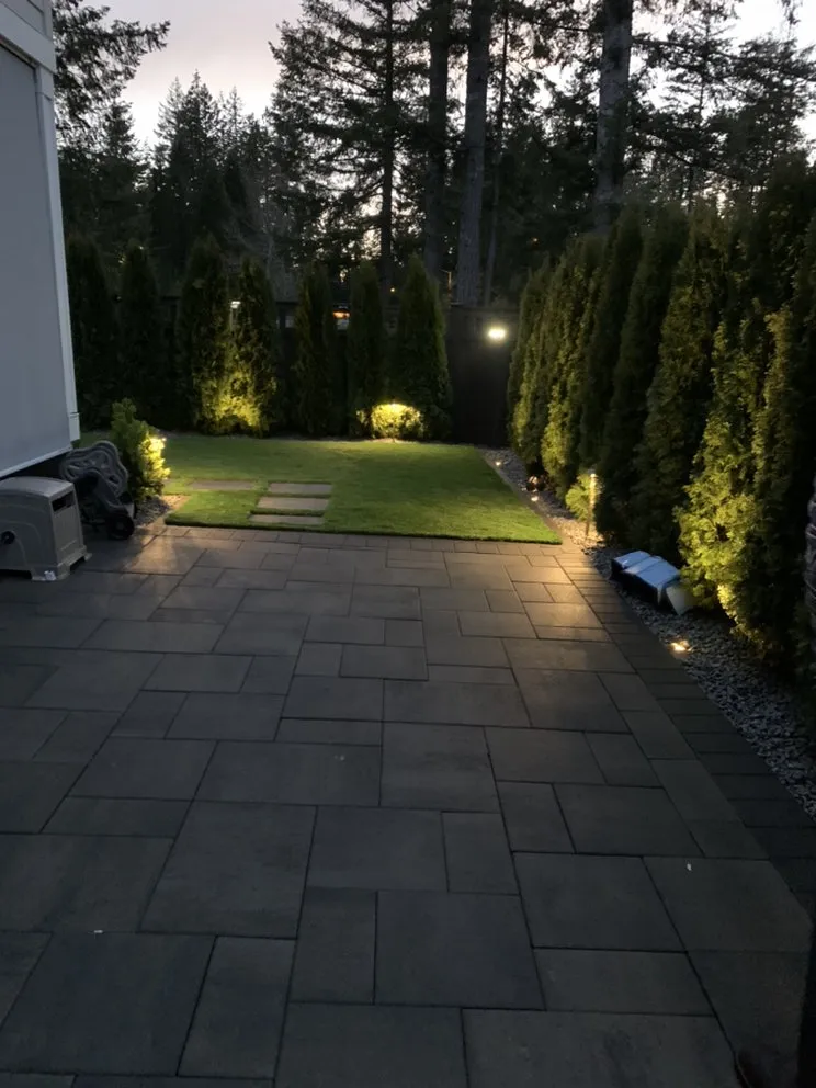 Custom garden landscaping for residential properties across Federal Way, WA - Nature Breeze Landscaping & Hardscape