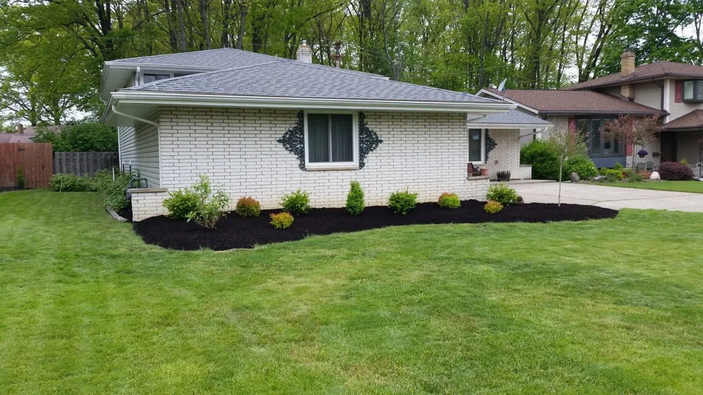 Custom landscape design in Parma, OH - Nature In Bloom
