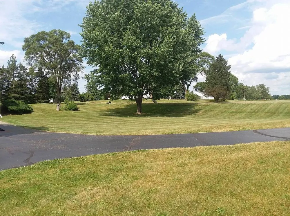 Affordable landscaping services in Toledo, OH - Nature lawn care and Tree service