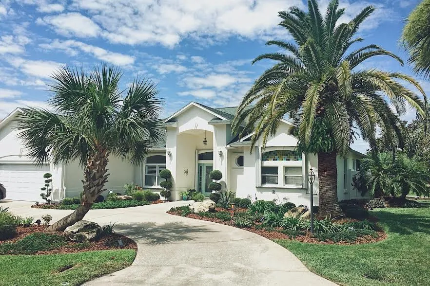 Top-rated yard cleanup service for beautiful yards in Bunnell, FL by Nature Scapes Landscaping