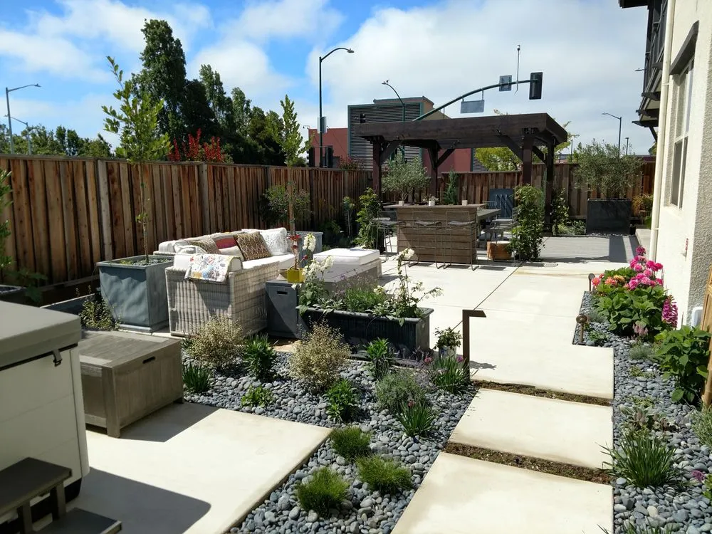 Trusted lawn care service experts serving Brentwood, CA - Nature Works