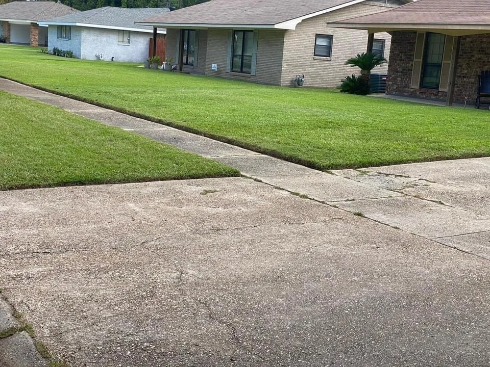 Expert outdoor landscaping experts serving Baton Rouge, LA - Nature Works Lawn Care