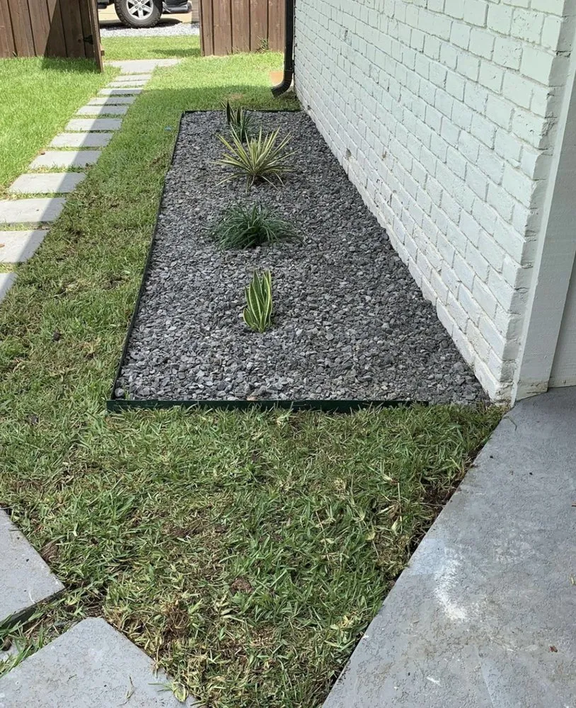 Affordable garden landscaping in Fort Worth, TX by Nature’s Barber Tx