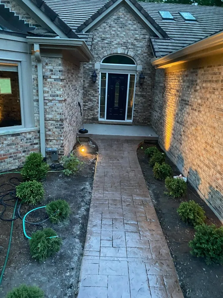 Expert yard cleanup service in Elgin, IL by Nature's Best Concrete
