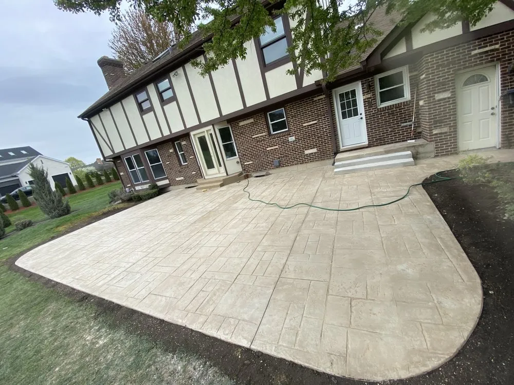 Professional yard cleanup service for beautiful yards in Elgin, IL by Nature's Best Concrete