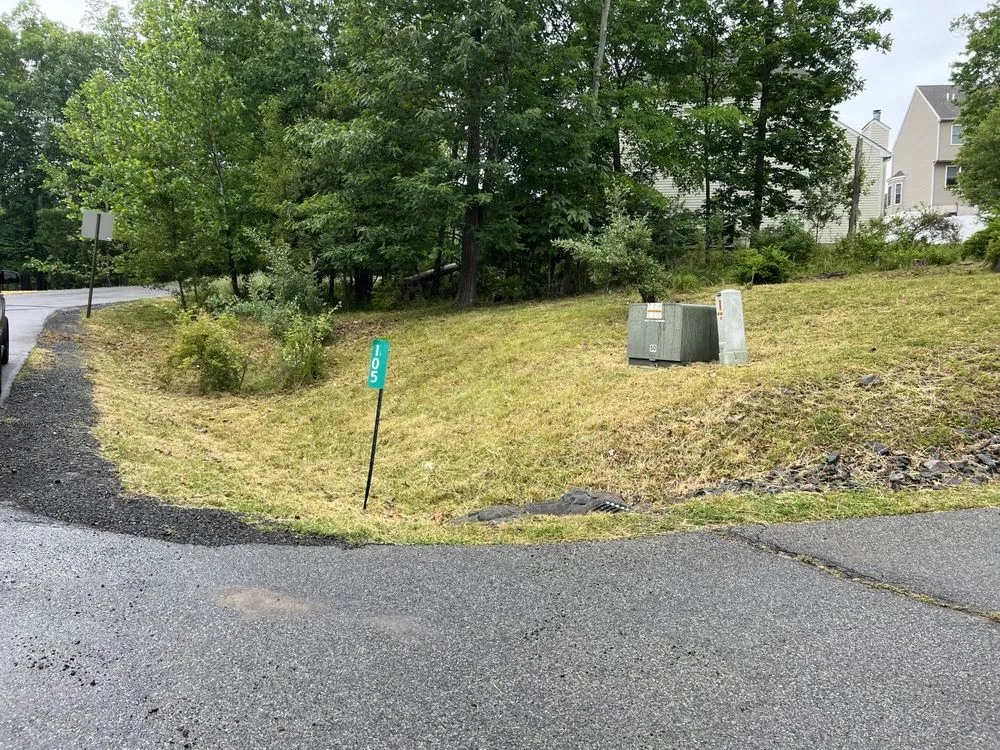 Expert lawn care service experts serving Long Pond, PA - Natures Best Landscapes
