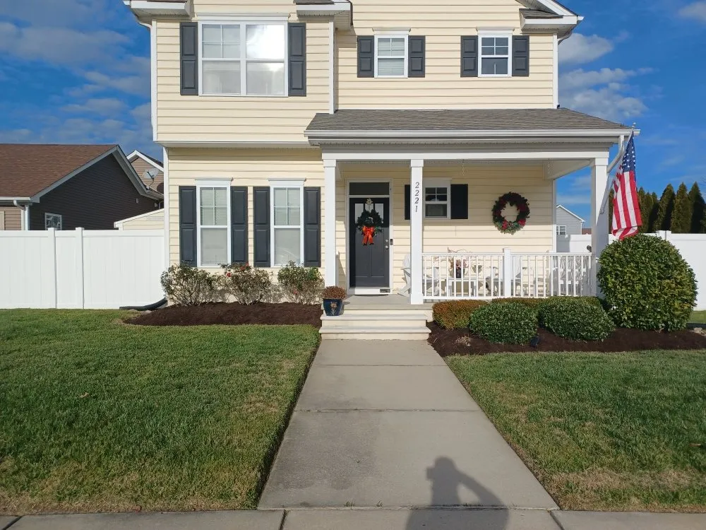 Trusted lawn care service for beautiful yards across Crystal River, FL - Nature's Choice Lawn Care