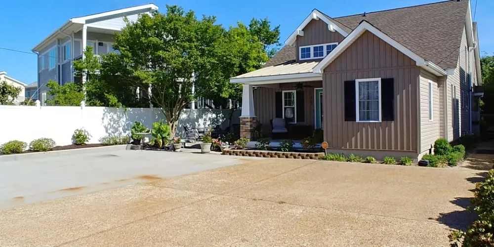 Affordable yard maintenance for residential properties in Crystal River, FL by Nature's Choice Lawn Care