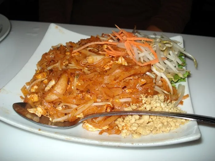 Custom outdoor landscaping experts serving Dawsonville, GA - Nature's Color