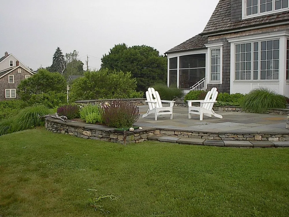 Trusted lawn care service experts serving Madison, CT - Nature's Design