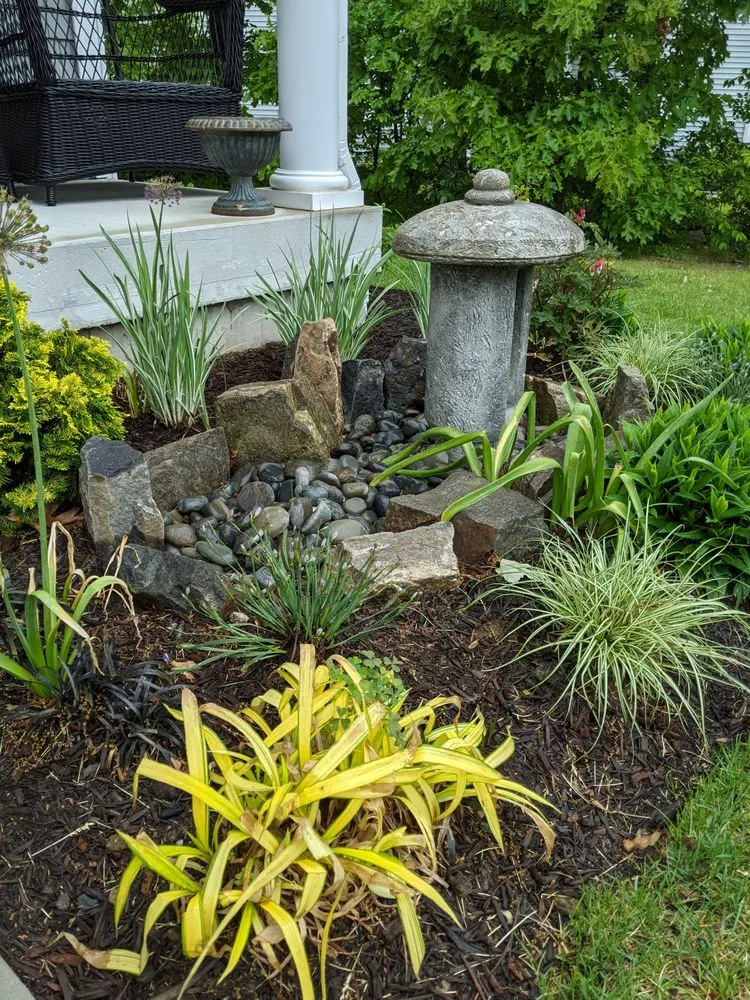 Reliable lawn care service in Naugatuck, CT - Nature's Designs