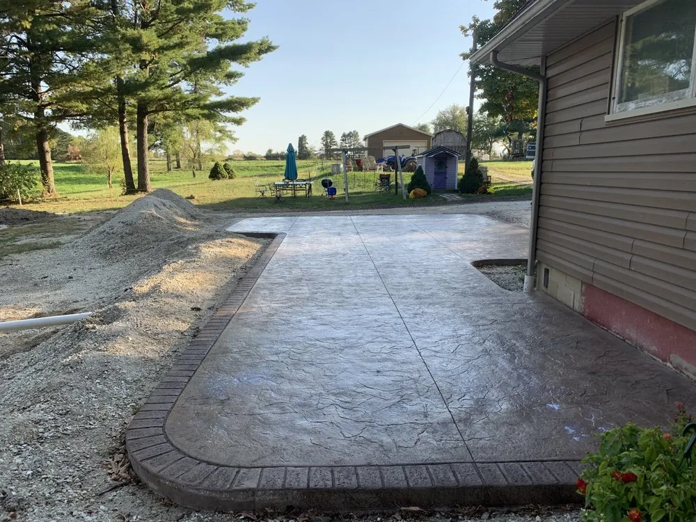 Local yard maintenance in East Peoria, IL - Natures Edge Hardscapes