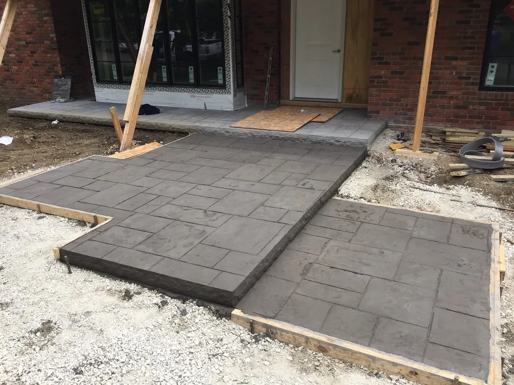 Reliable lawn care service for year-round maintenance across East Peoria, IL - Natures Edge Hardscapes