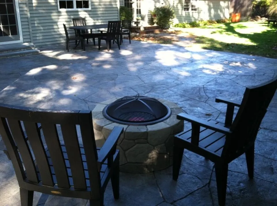 Top-rated lawn mowing service experts serving East Peoria, IL - Natures Edge Hardscapes