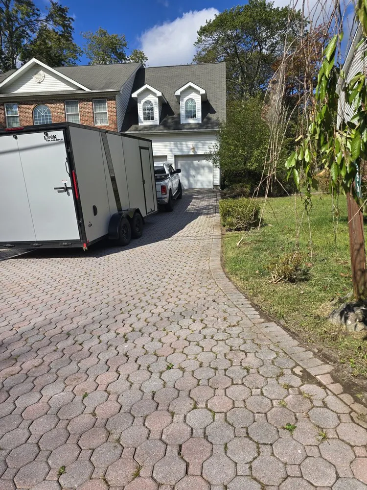 Local lawn mowing service in Effort, PA - Natures Edge Landscaping & Maintenance